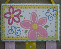 Scallop Border Hairbow Holder with Flowers and  Butterflies